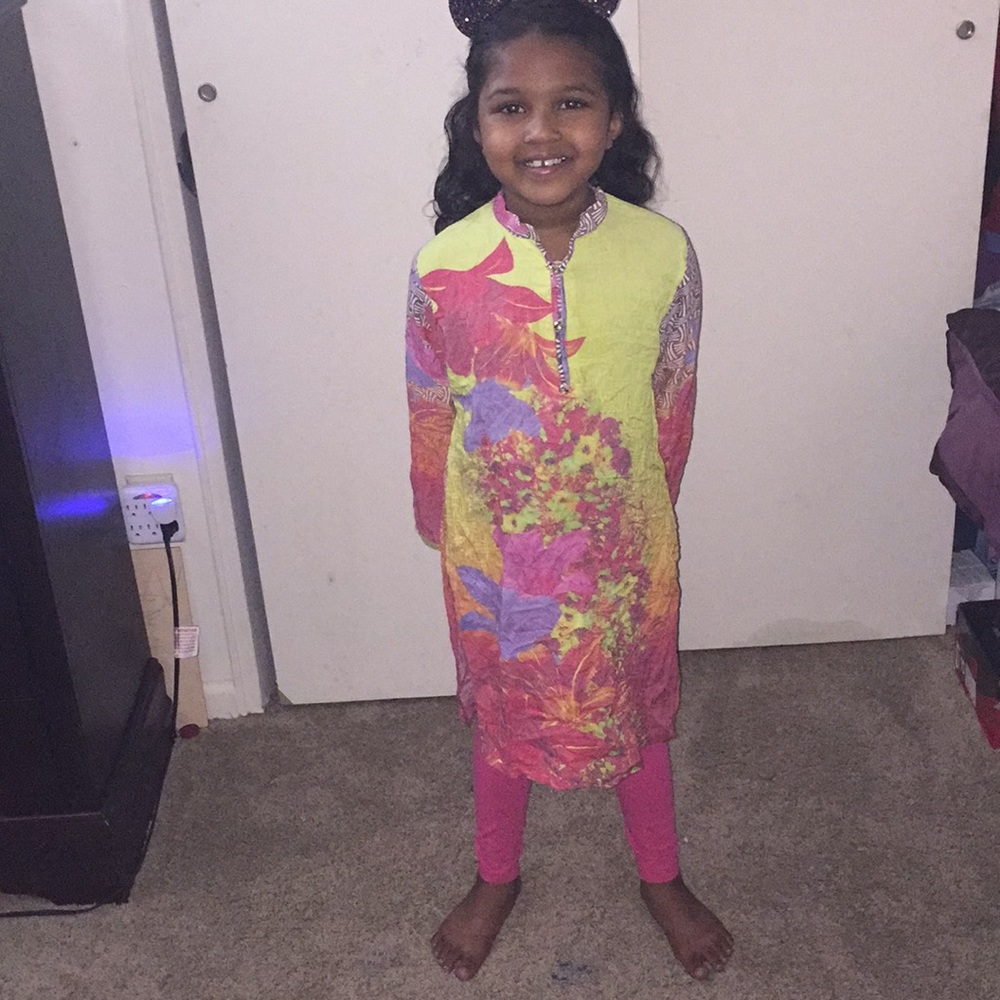 Child’s Shalwar Kameez sz 30